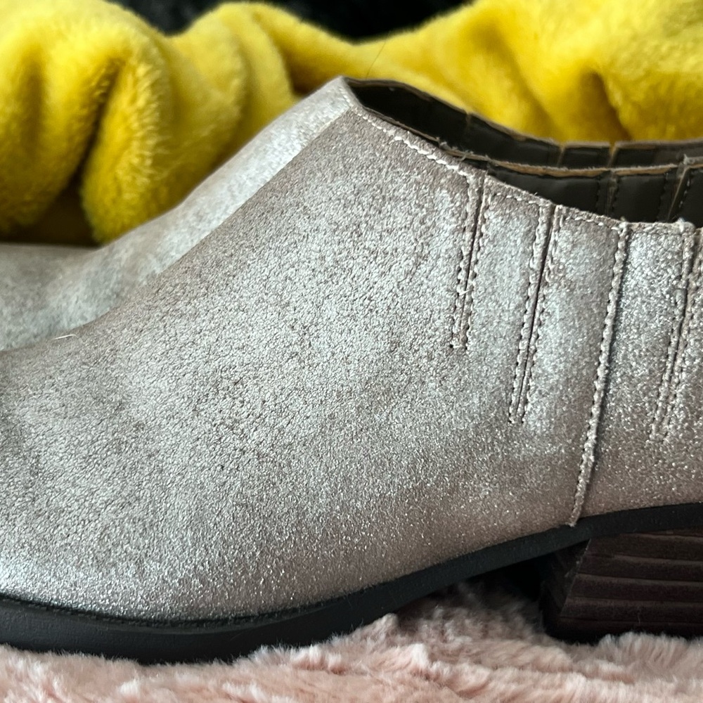 Nine West Silver Ankle Booties with Sleek Design